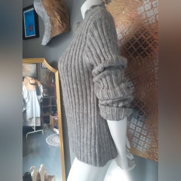 Zara Wool Blend Gray Ribbed Women's Sweater - Picture 5 of 12